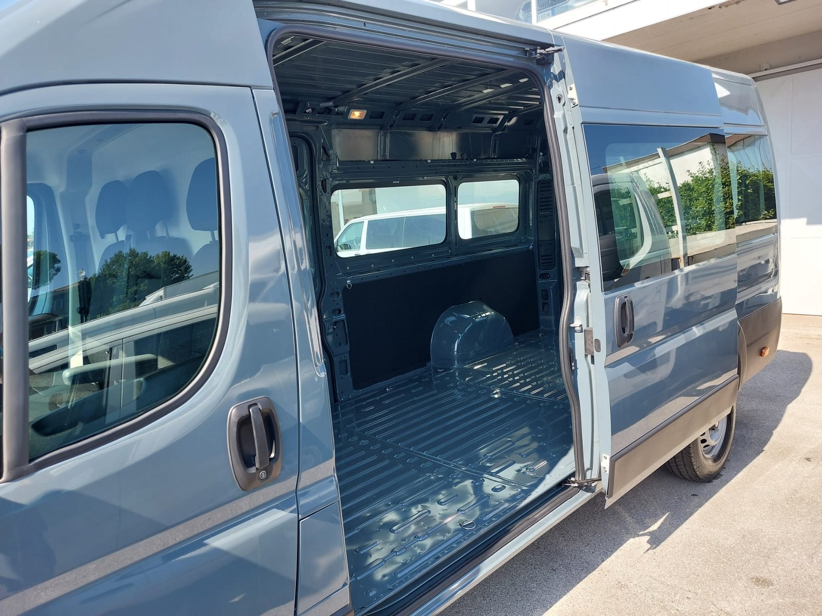 FIAT DUCATO MAXI KM0 VETRATO 3 PT DOPPIA PORTA LATERALE PATENTE C L4H2 DA ALLESTIRE 140CV - immagine 8