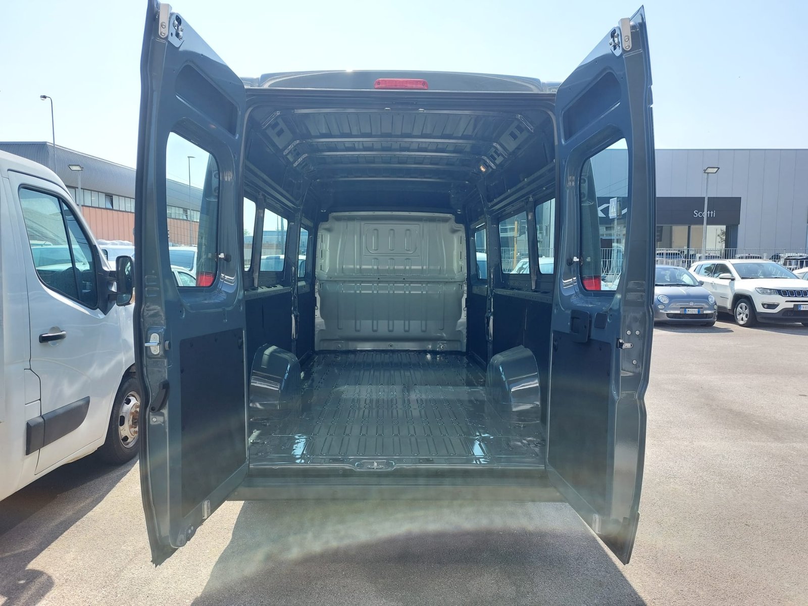 FIAT DUCATO MAXI KM0 VETRATO 3 PT DOPPIA PORTA LATERALE PATENTE C L4H2 DA ALLESTIRE 140CV - immagine 7